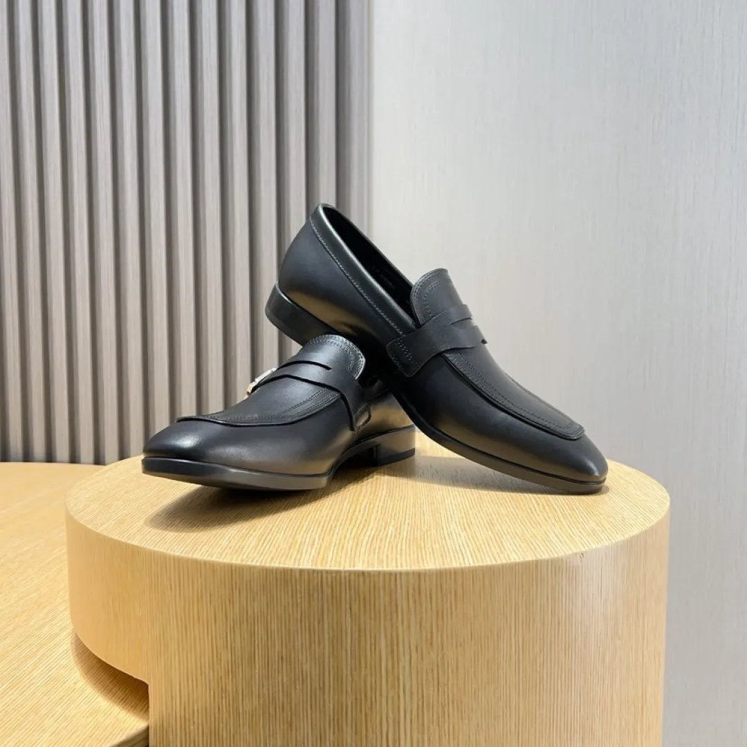 Factory P620💰🔥《Ferragamo》👏Latest•High-end top brand luxury~purchasing agent, top~quality. New fashionable business men's shoes🔜The uppers are made of original open-edge beaded cowhide➕cowhide·lining, with fine workmanship. The original stylish and soft combination wear-resistant and non-slip outsole is light and comfortable on the feet. The real thing looks better in real photos. Size: 38--44